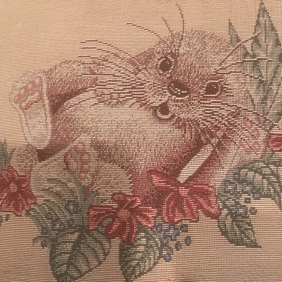 Vintage rabbit pillow - Picture 4 of 4
